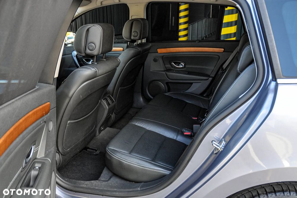 Renault Laguna 2.0 DCi Initiale - 8