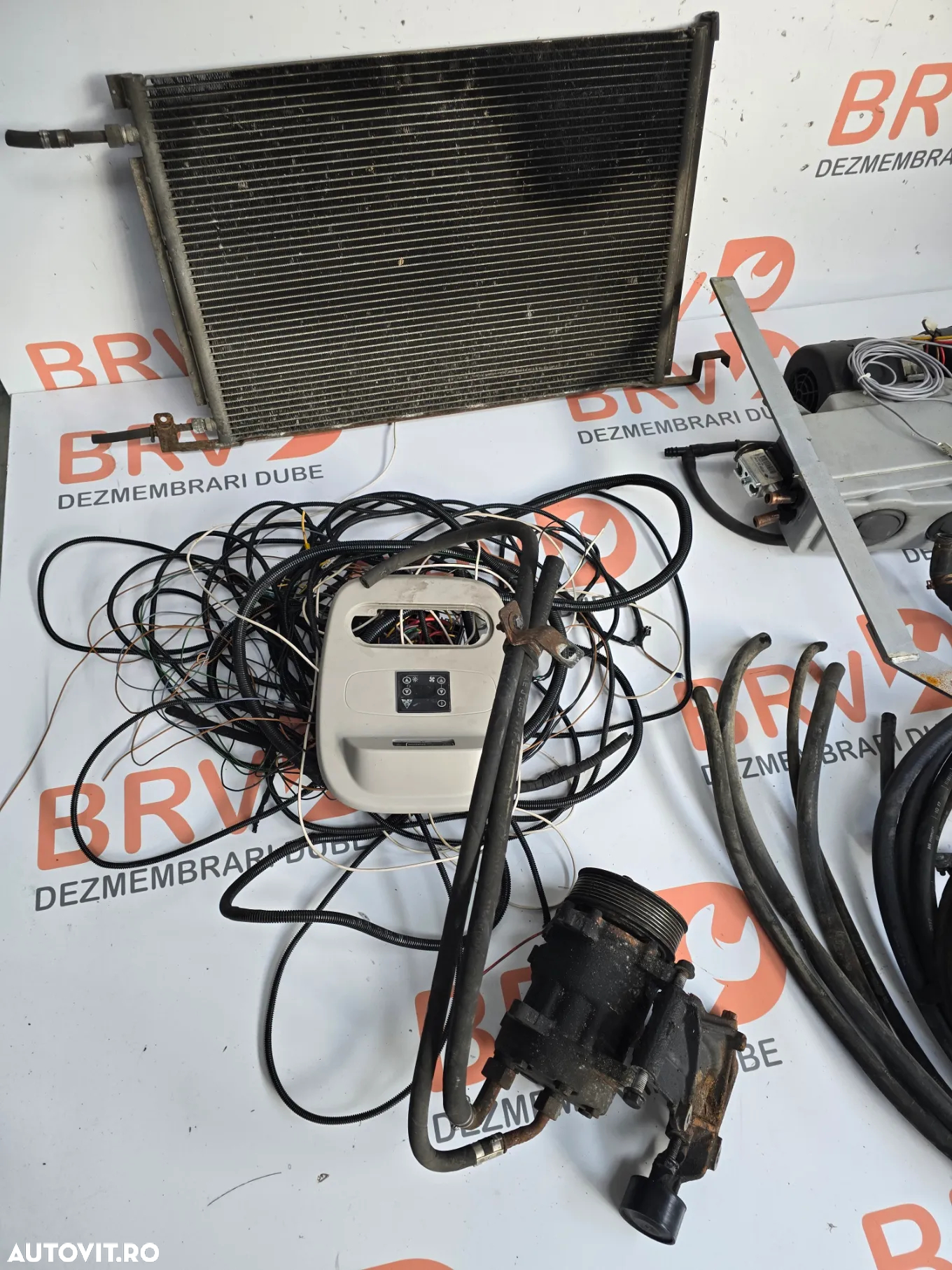 Instalatie climatizare (incalzire - racire ) pentru Renault Trafic 3 / Opel Vivaro B Euro 5 , 6 / an 2013 - 2020 Temperatura 0`C - 20`C - 2