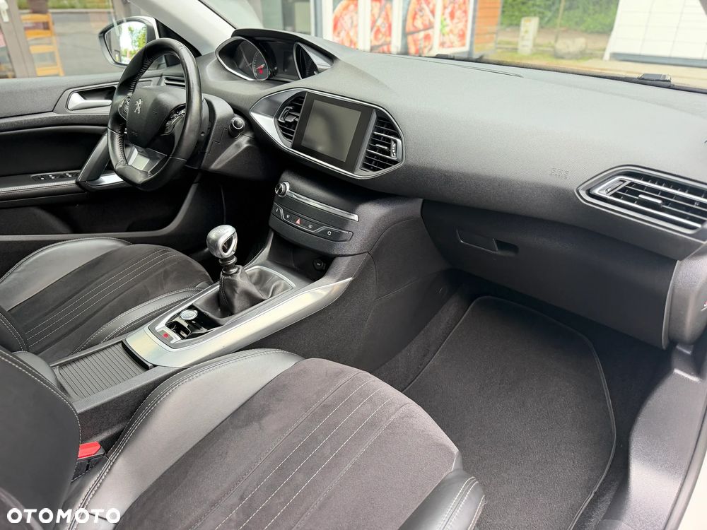 Peugeot 308 2.0 Blue HDi Allure S&S - 31
