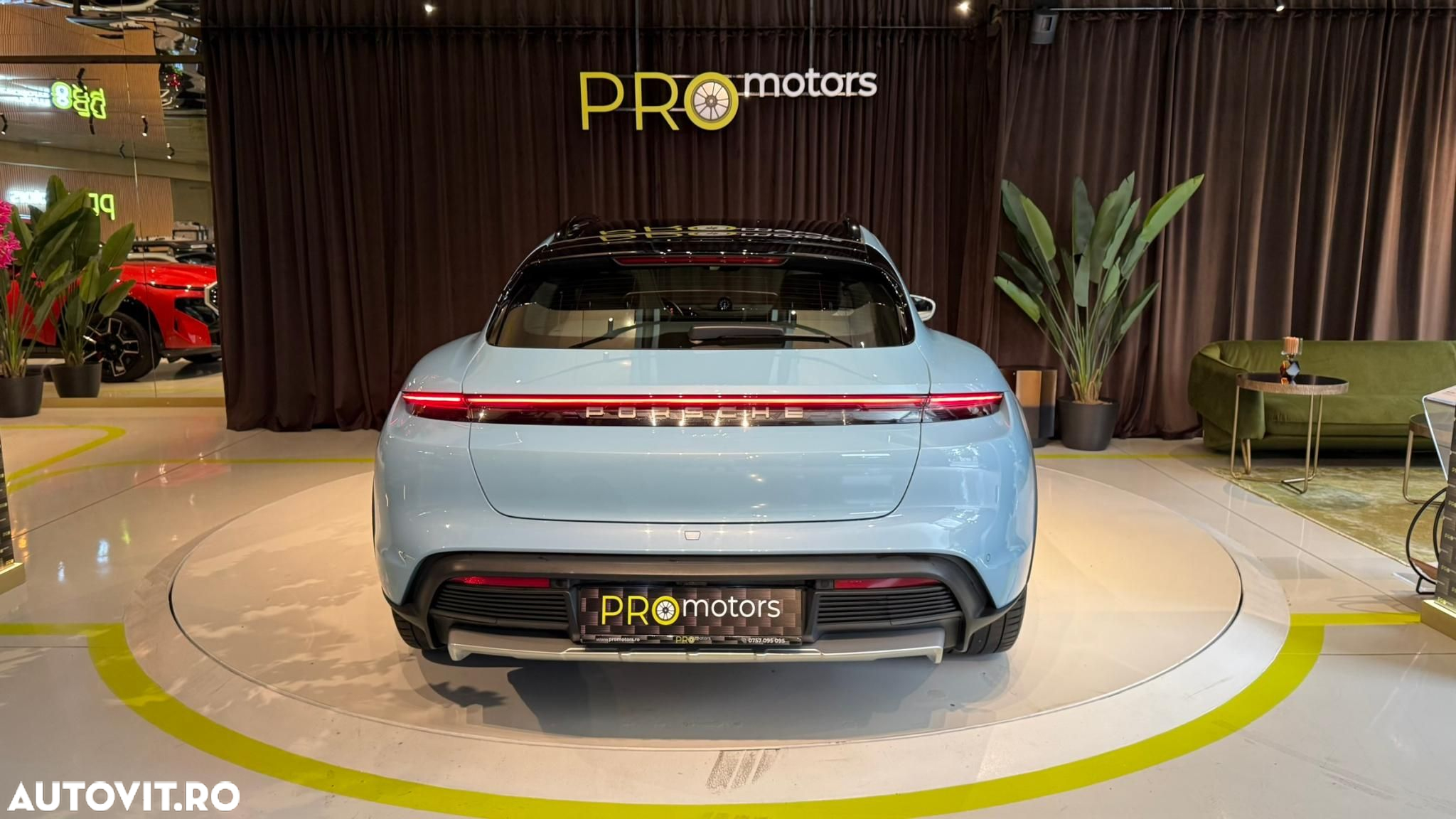 Porsche Taycan - 5