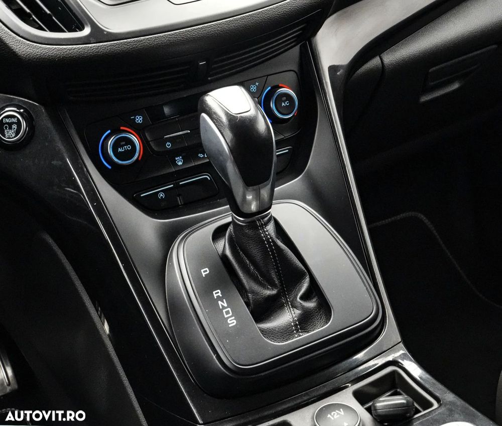 Ford Kuga 2.0 TDCi 4WD Powershift ST-Line - 18