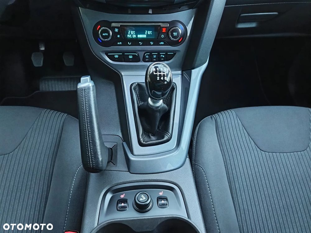 Ford Focus 1.0 EcoBoost STart-Stopp-System TITANIUM - 28