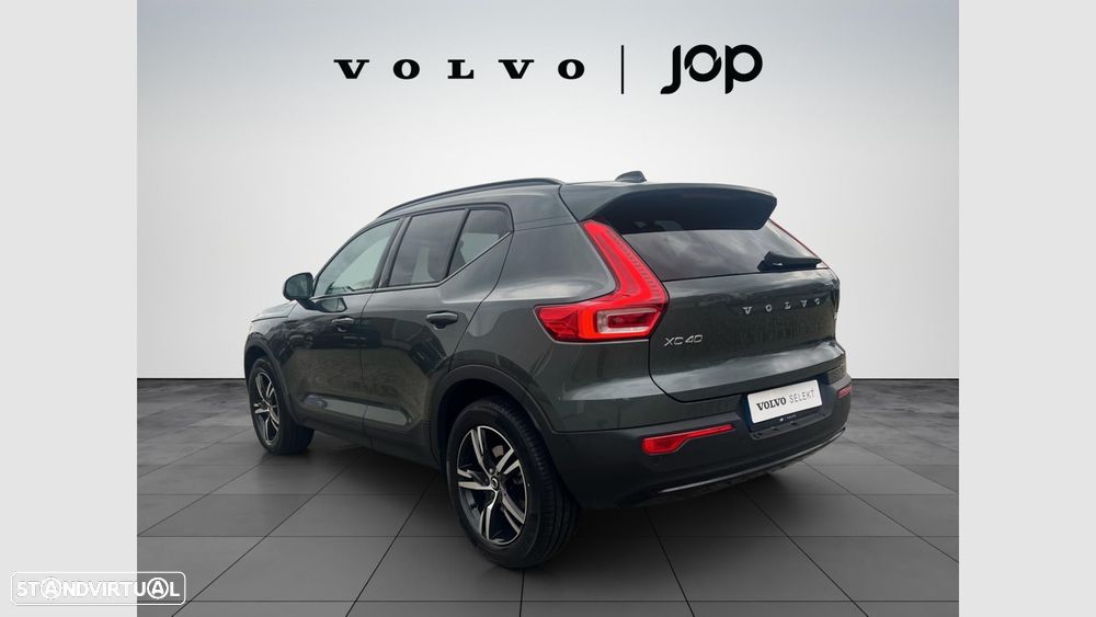 Volvo XC 40 2.0 B3 Plus Dark - 3