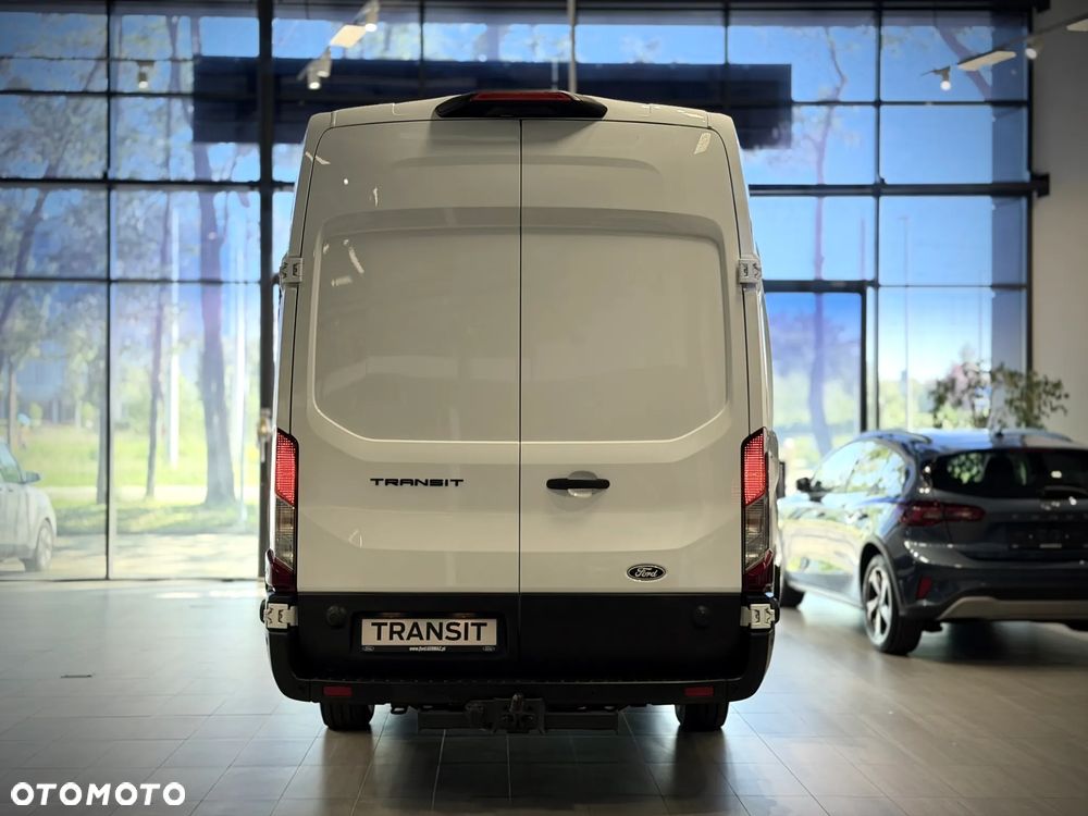 Ford Transit - 12
