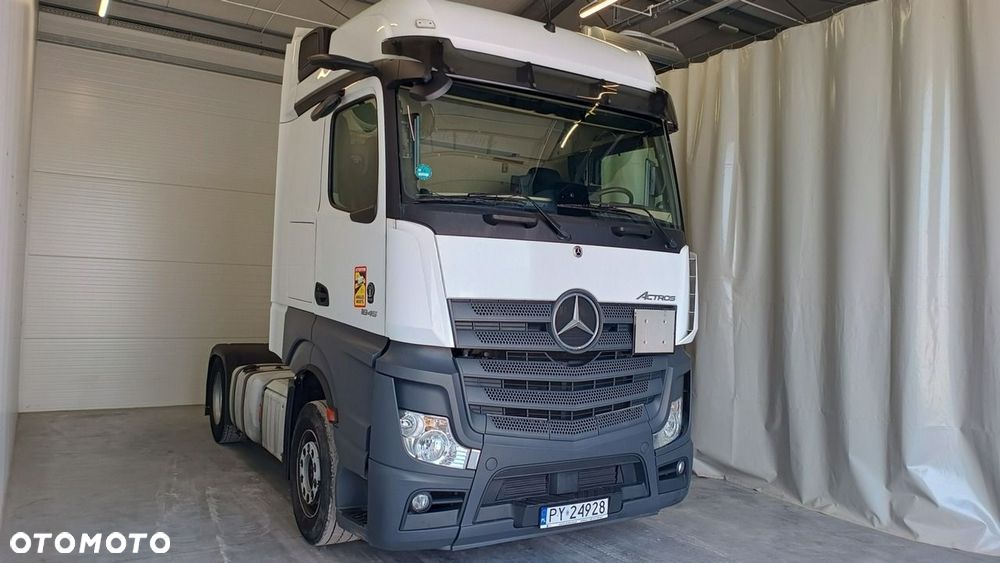 Mercedes-Benz Actros - 3