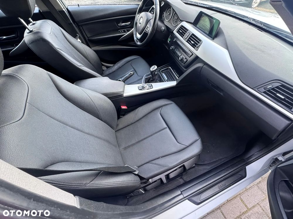 BMW Seria 3 316d Sport Line - 8