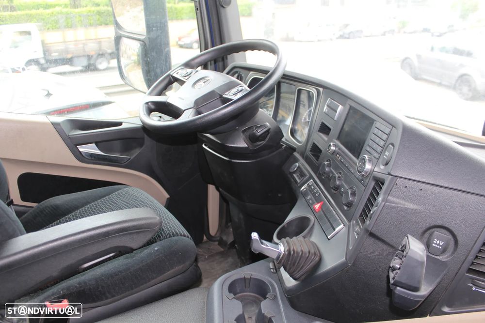Mercedes Benz ACTROS 963 4-A - 23