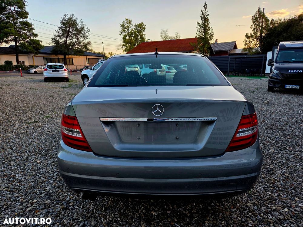 Mercedes-Benz C 180 CGI BlueEFFICIENCY - 10