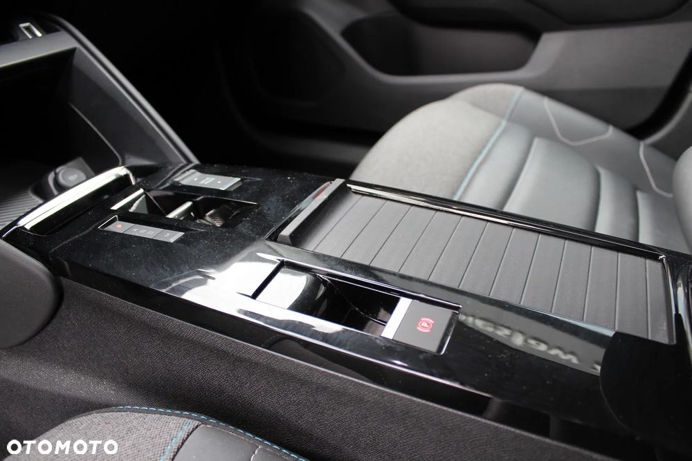 Citroën C4 1.2 PureTech Shine S&S - 11