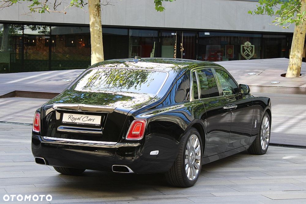 Rolls-Royce Phantom Standard - 4