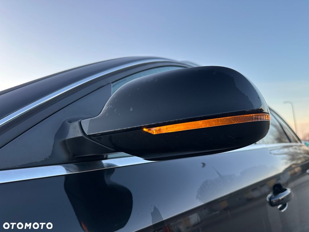 Audi A4 Avant 2.0 TDI Quattro Line - 36