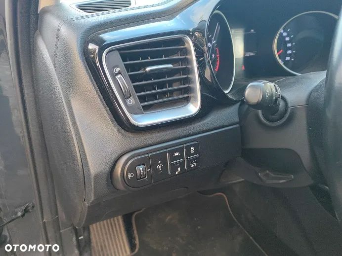 Kia Ceed 1.4 T-GDI L Business Line Plus DCT - 14