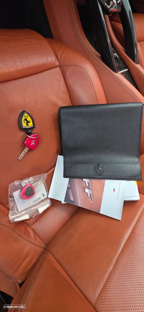 Ferrari FF 6.3 V12 - 40