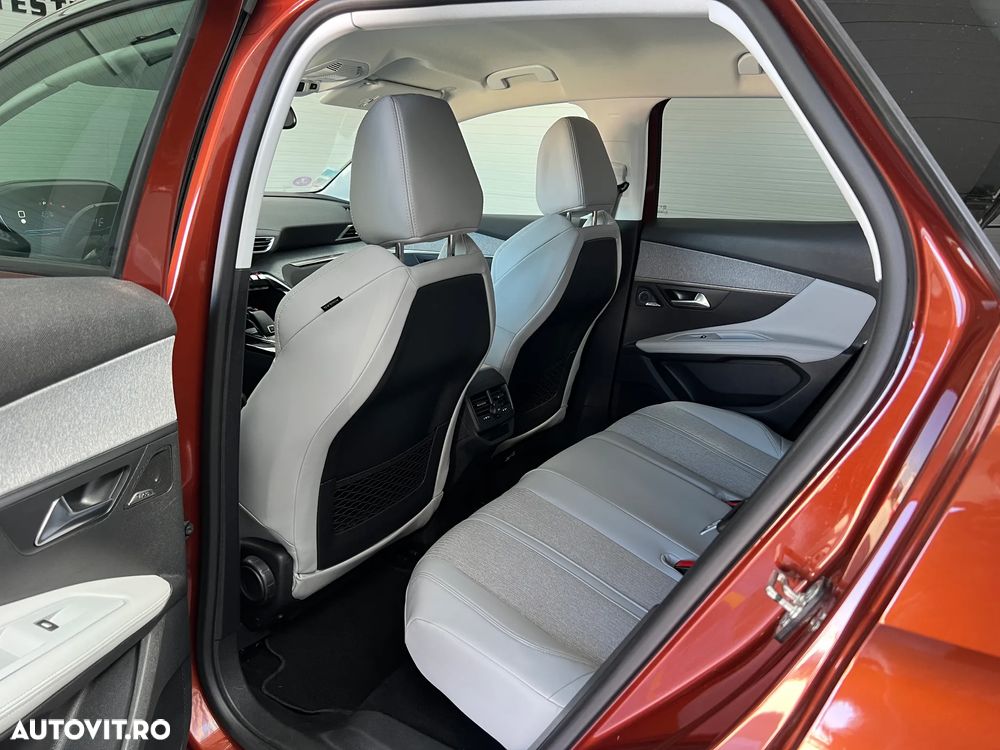 Peugeot 3008 1.2 PureTech 130 EAT8 GT - 28