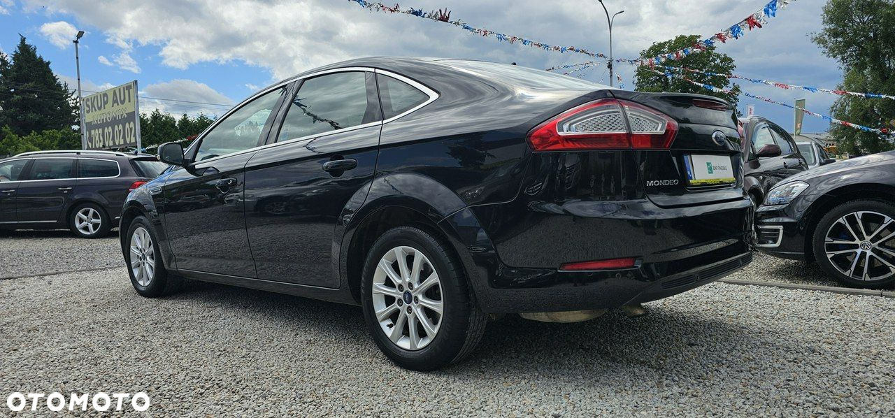 Ford Mondeo - 38
