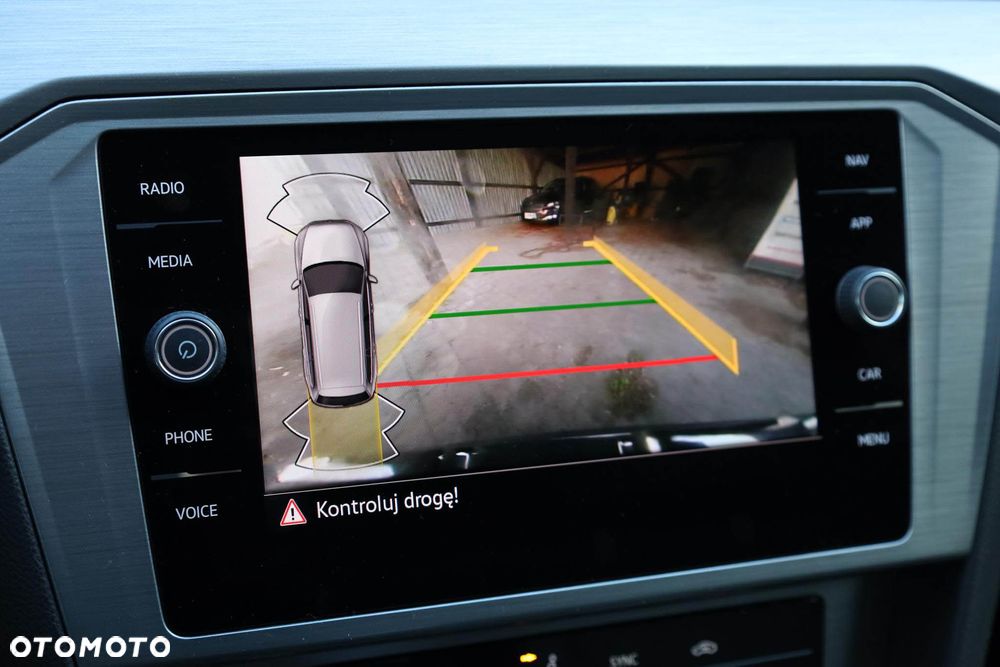 Volkswagen Passat 2.0 TDI EVO Essence - 24