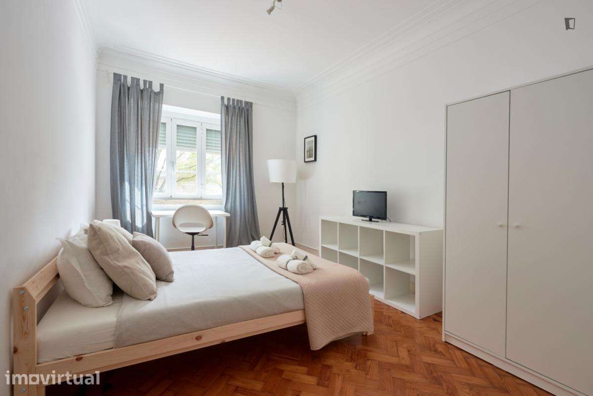 Quarto - localizado em Alameda Lisbon - Grande imagem: 2/54
