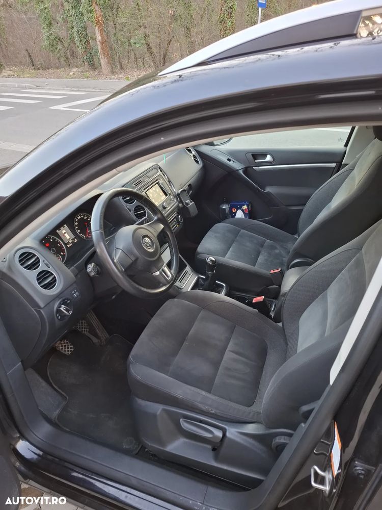 Volkswagen Tiguan - 5