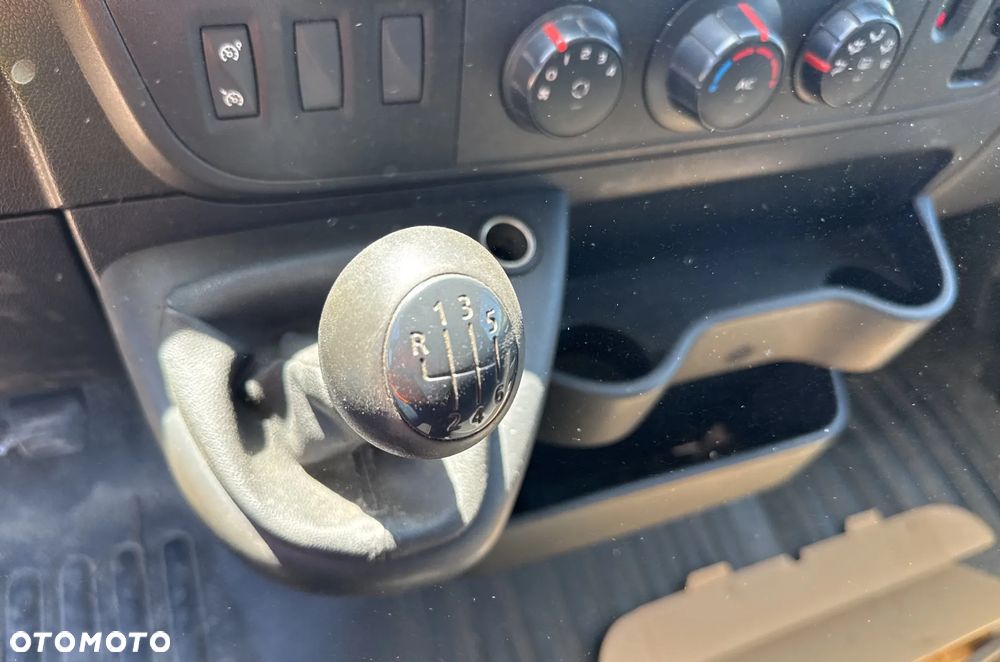 Renault MASTER Grand Comfort F35. - 12
