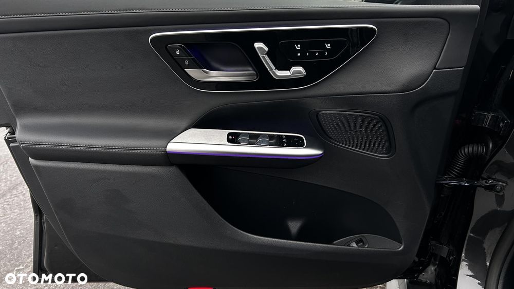 Mercedes-Benz GLC - 12