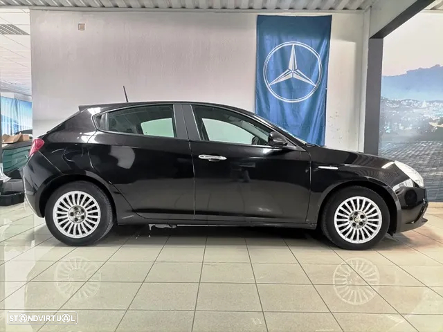 Alfa Romeo Giulietta 1.6 JTDm Distinctive - 2