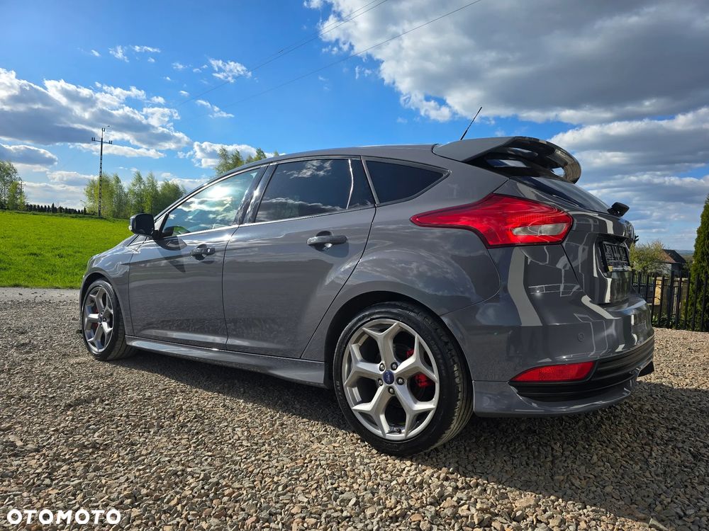 Ford Focus 2.0 EcoBoost ST mit Leder-Exclusiv-Paket - 5