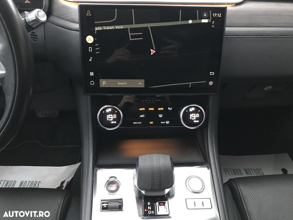 Jaguar F-Pace P400e AWD HSE - 6