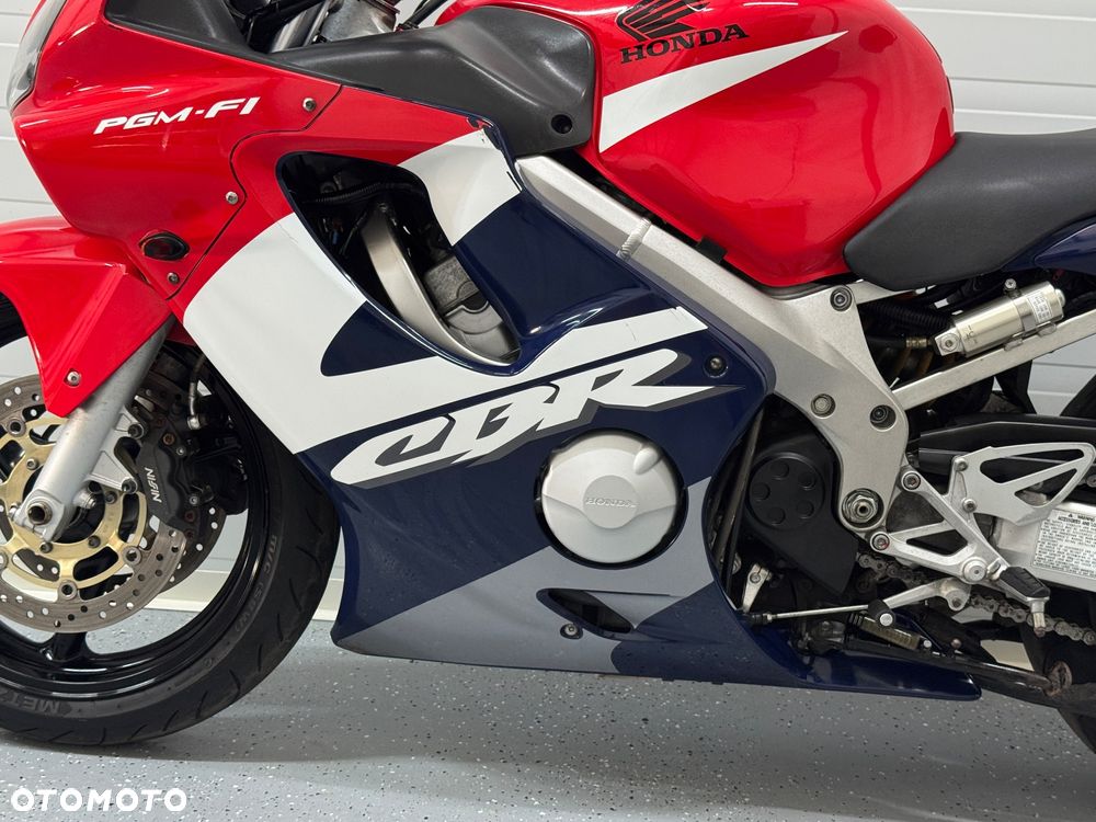 Honda CBR - 18