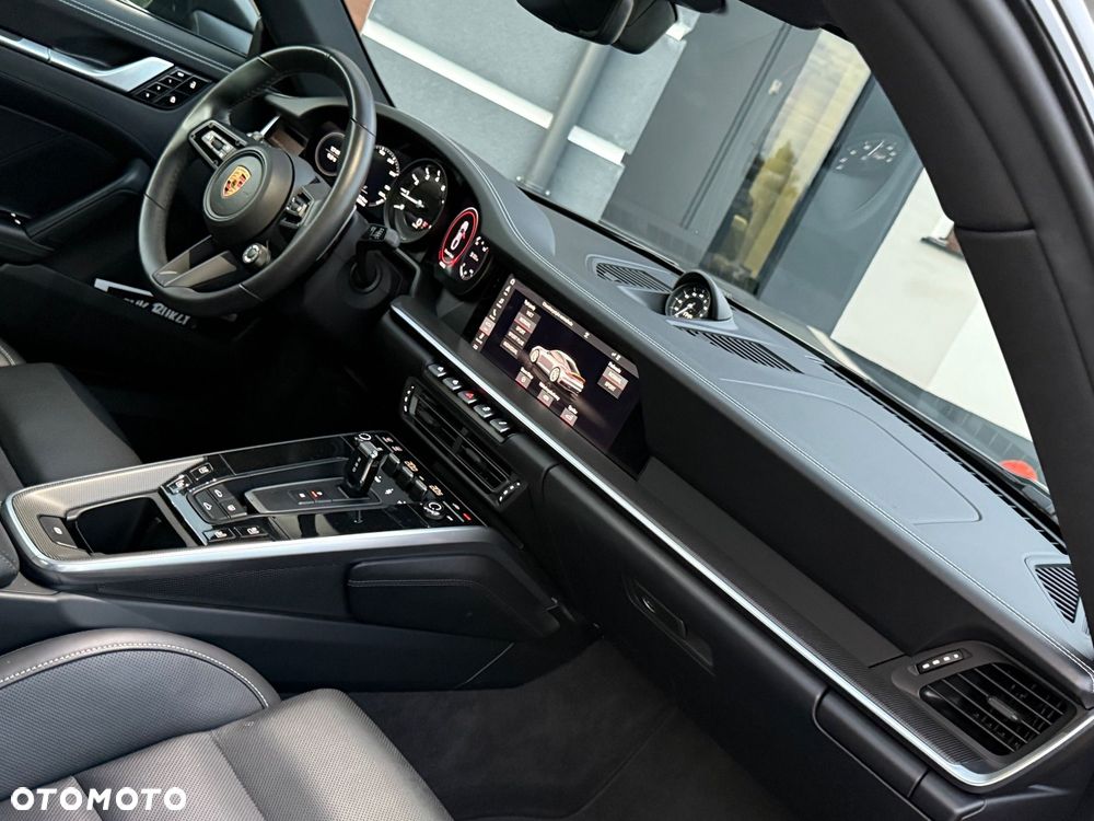 Porsche 911 Carrera S - 26