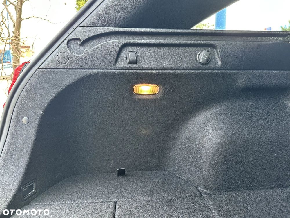 Kia Ceed - 12