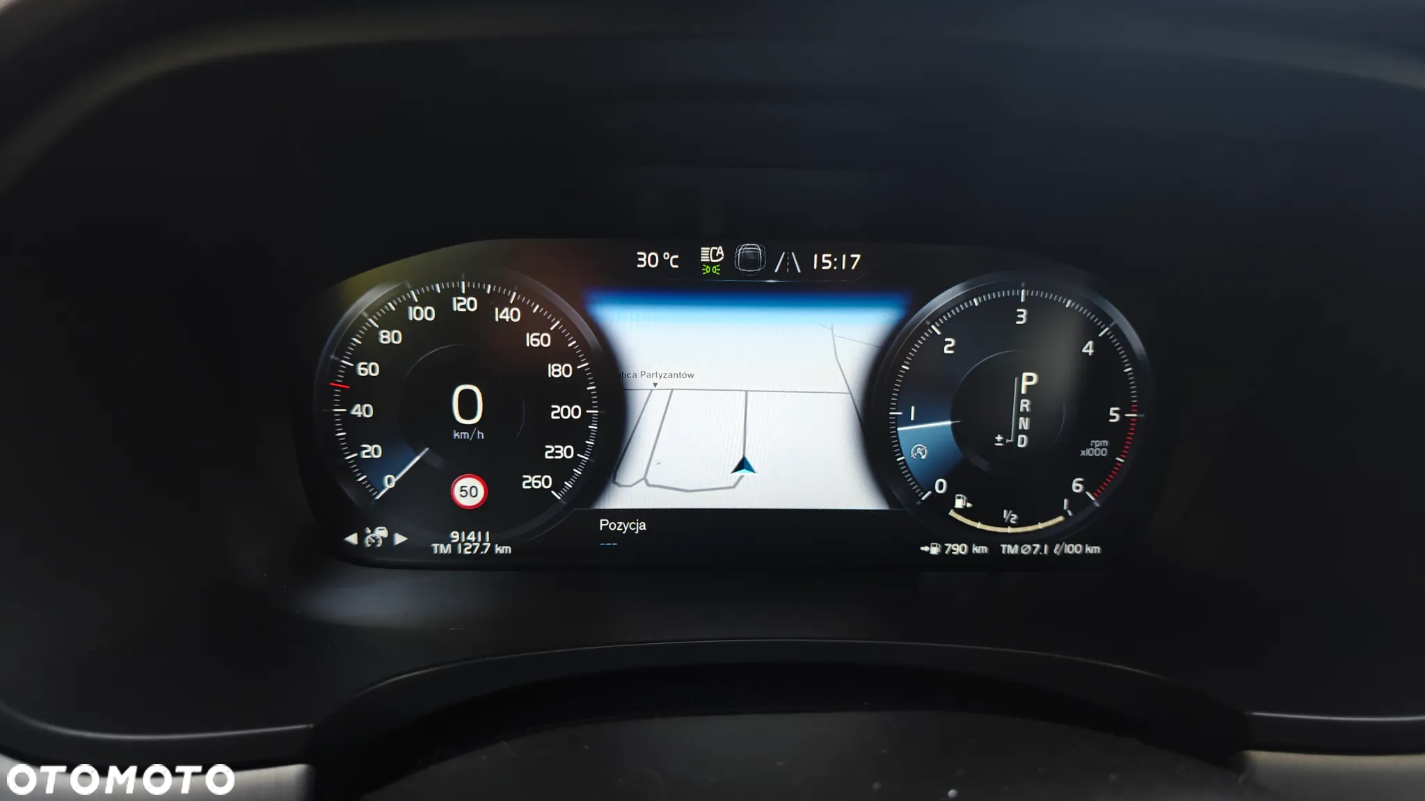 Volvo V90 D4 Momentum Pro - 23