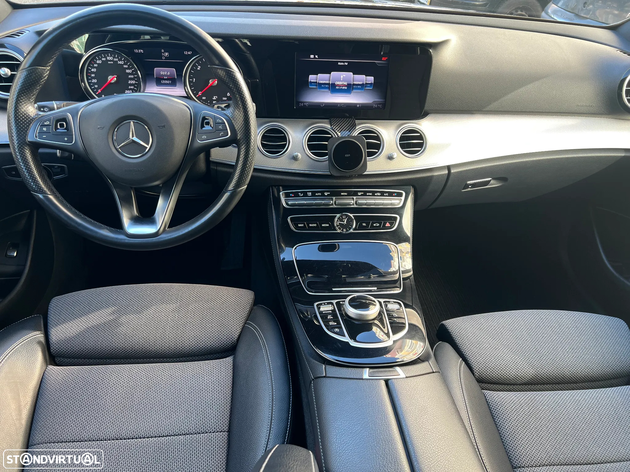 Mercedes-Benz E 220 d Avantgarde+ - 23