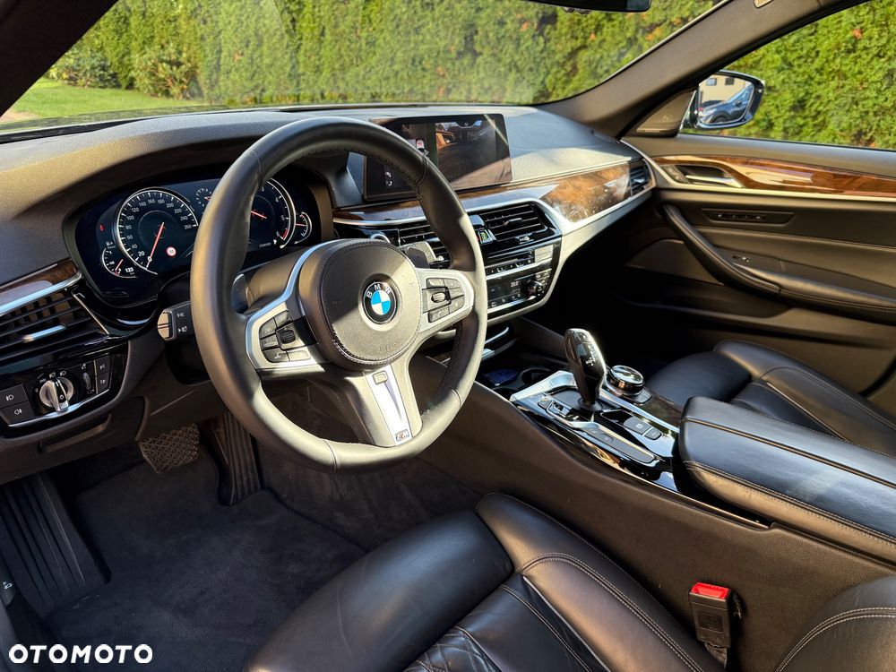 BMW Seria 5 520d Touring Sport Line - 16