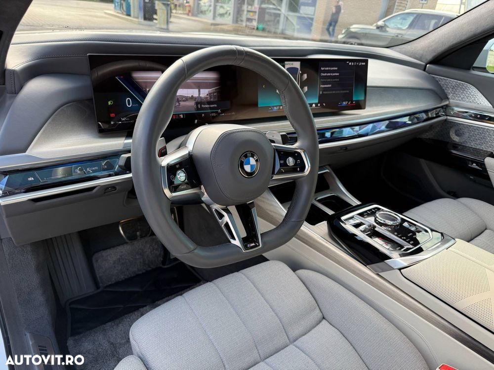 BMW Seria 7 740d xDrive MHEV - 18