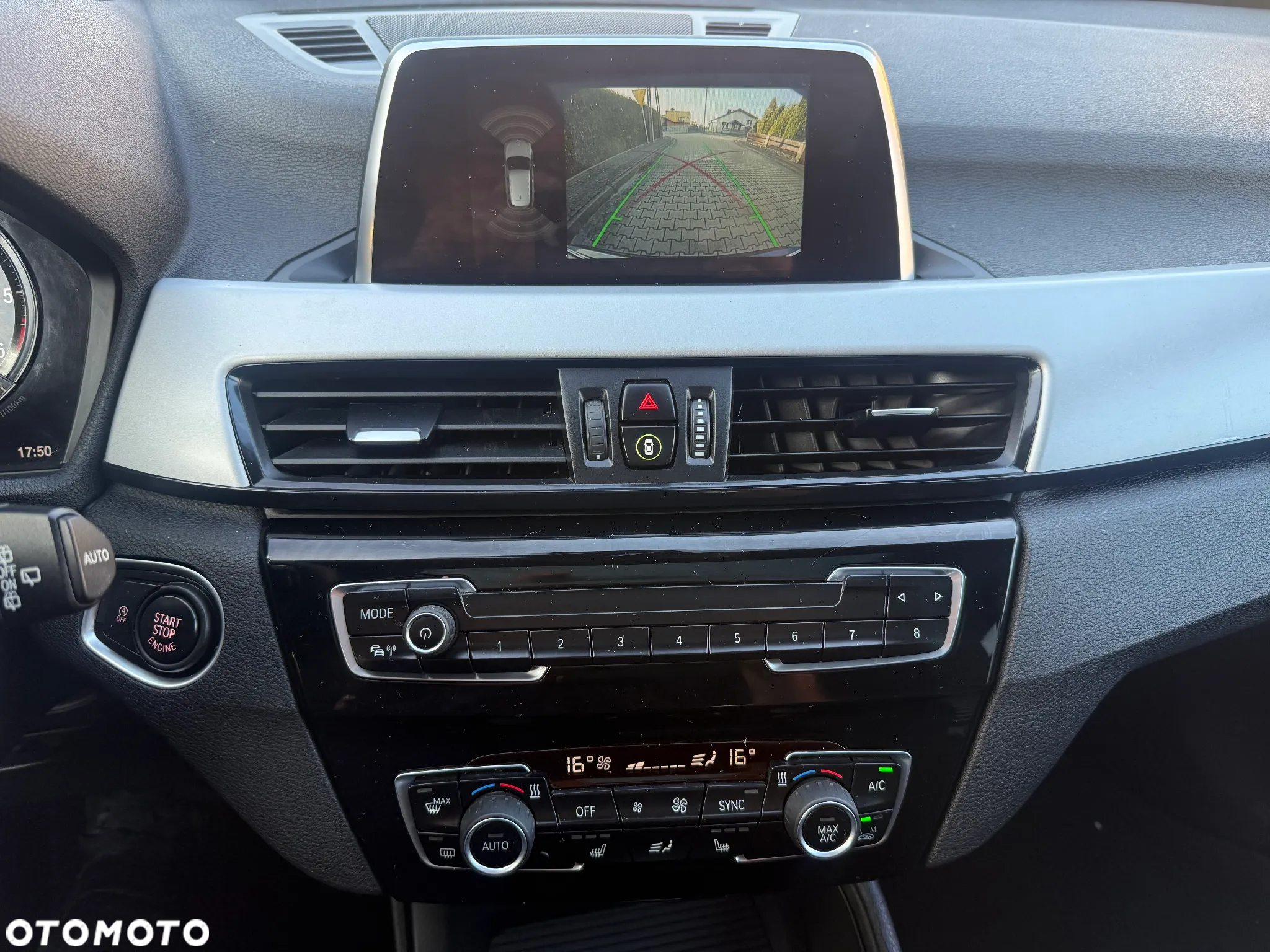 BMW X1 sDrive18d - 12