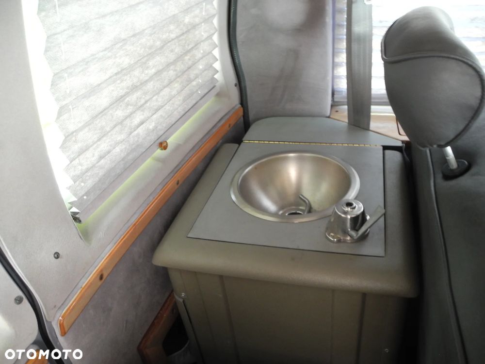 Chevrolet Astro - 25