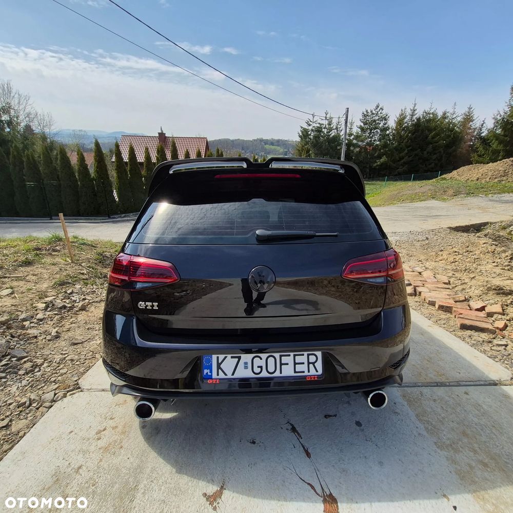 Volkswagen Golf GTI (BlueMotion Technology) DSG Performance - 3