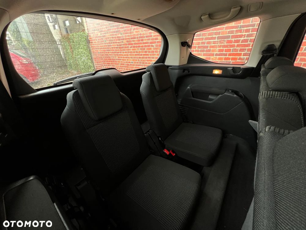 Peugeot 5008 1.6 HDi Premium - 21