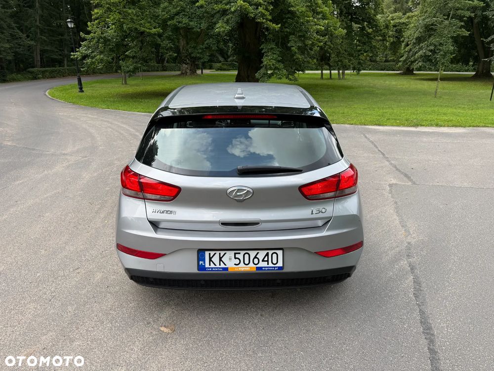 Hyundai i30 1.5 DPI Modern - 11