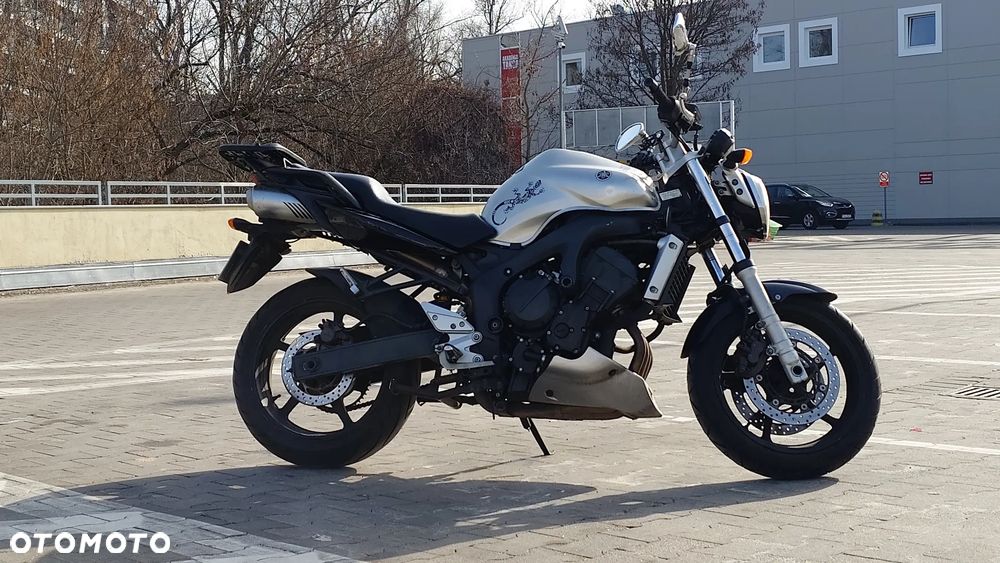 Yamaha FZ6 - 1