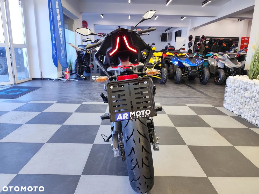 VOGE R125 - 8