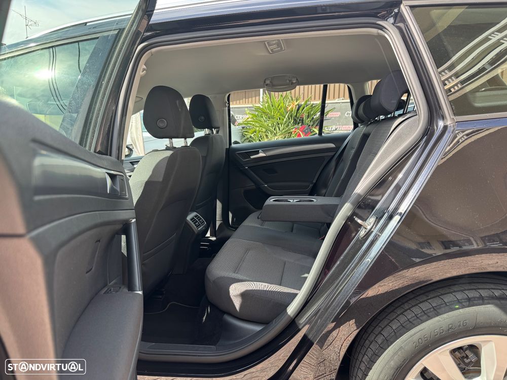 VW Golf Variant 1.6 TDi Confortline - 20