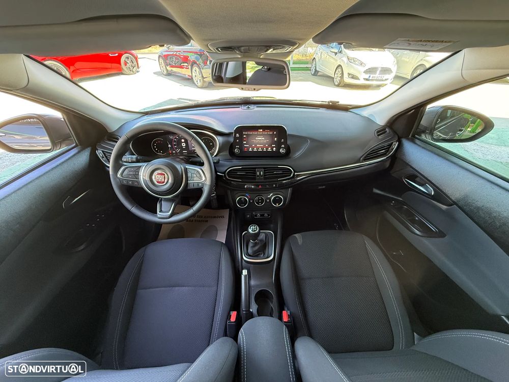Fiat Tipo Station Wagon 1.3 M-Jet Lounge Tech - 17