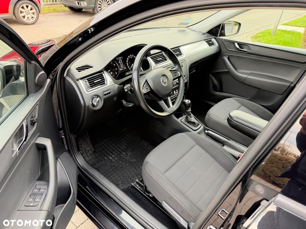 Skoda RAPID 1.4 TSI Ambition Max DSG - 17