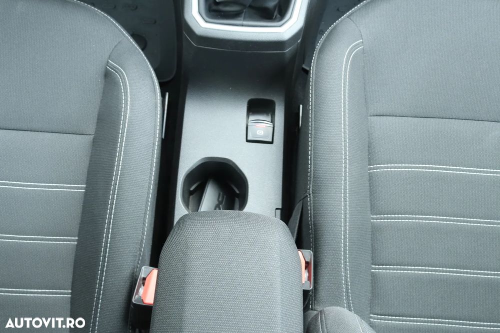 Dacia Logan TCe 90 MT6 Journey - 18