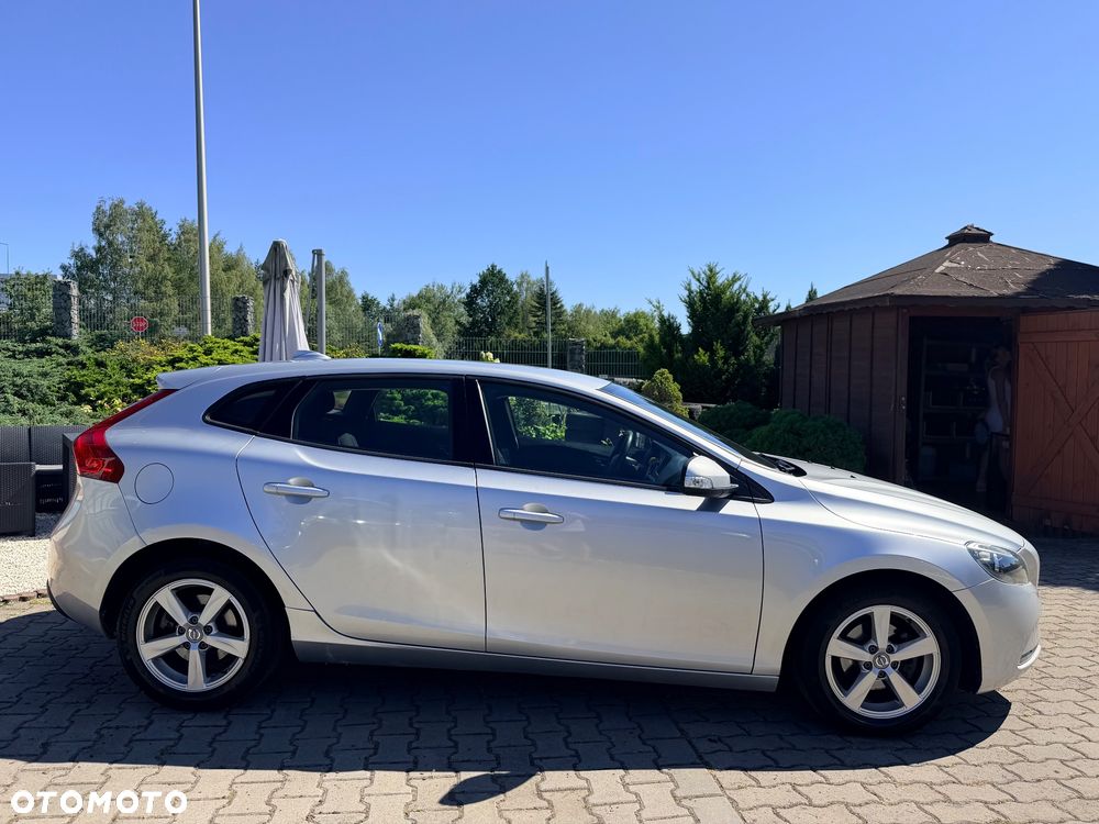 Volvo V40 D2 Momentum - 8