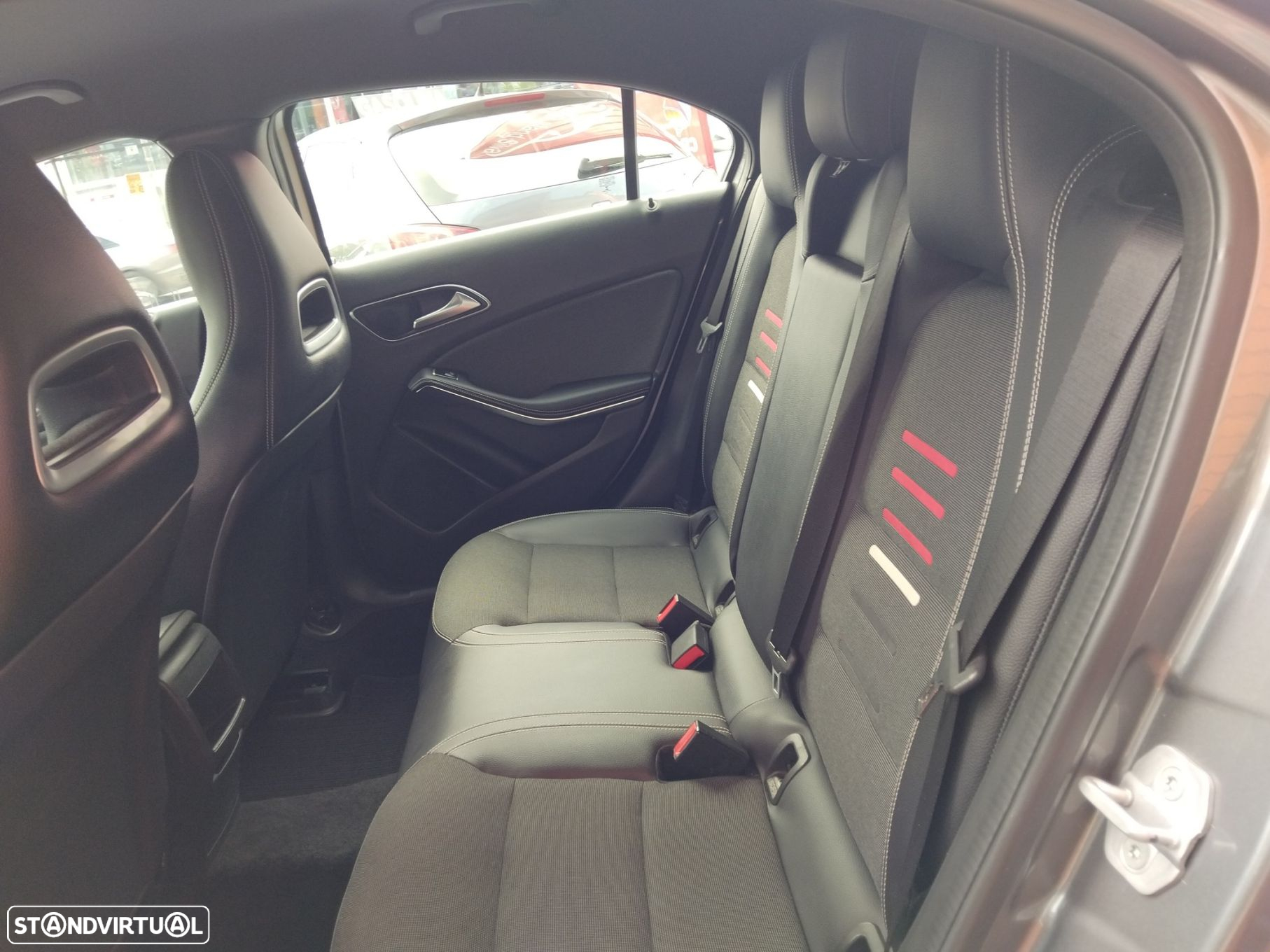 Mercedes-Benz A 180 CDi BE Edition Urban - 10