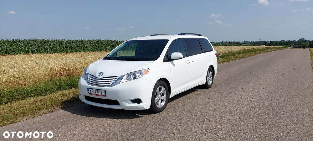 Toyota Sienna 3.5 V6 - 1