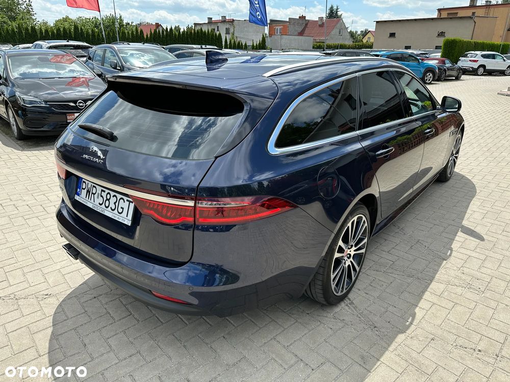 Jaguar XF - 3