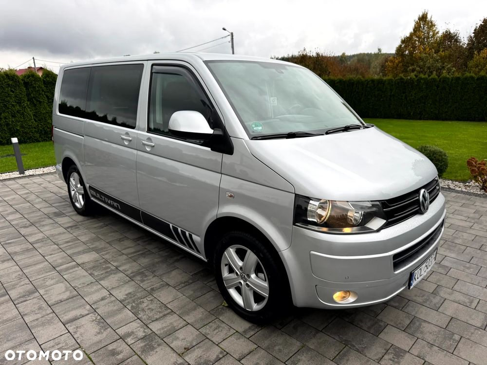 Volkswagen Multivan - 1